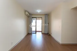 Apartamento com 3 Quartos à venda, 71m² no Passo da Areia, Porto Alegre - Foto 2