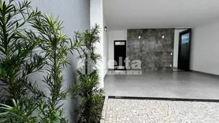 Casa com 3 Quartos à venda, 250m² no Jardim Botânico, Uberlândia - Foto 17