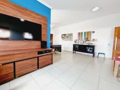 Casa com 3 Quartos à venda, 219m² no Monte Belo, Taubaté - Foto 4