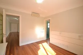 Casa de Condomínio com 4 Quartos para alugar, 550m² no Alphaville, Barueri - Foto 37