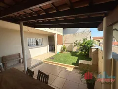 Casa com 3 Quartos à venda, 219m² no Jardim Miriam, Vinhedo - Foto 25