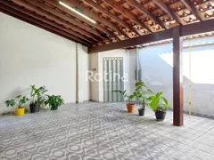 Casa com 2 Quartos à venda, 175m² no Jardim das Palmeiras, Uberlândia - Foto 2