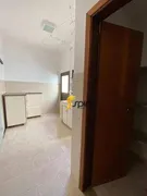 Casa de Condomínio com 4 Quartos para alugar, 150m² no Morada da Colina, Uberlândia - Foto 12