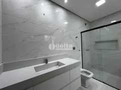 Casa com 3 Quartos à venda, 250m² no Brasil, Uberlândia - Foto 10