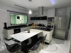 Casa com 3 Quartos à venda, 180m² no São Luiz, Volta Redonda - Foto 9