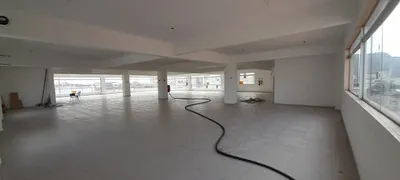 Loja / Salão / Ponto Comercial para alugar, 600m² no Vila Cascatinha, São Vicente - Foto 5