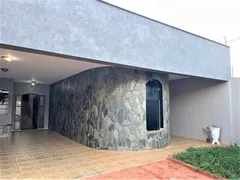 Casa Comercial com 3 Quartos à venda, 400m² no Jardim Santa Angelina, Araraquara - Foto 4