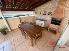 Casa com 3 Quartos à venda, 219m² no Jardim Miriam, Vinhedo - Foto 24