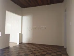 Casa com 2 Quartos à venda, 113m² no Jardim Bela Vista, Jacareí - Foto 2