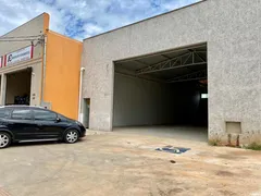 Galpão / Depósito / Armazém para alugar, 300m² no Parque Xangri La, Contagem - Foto 2