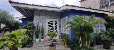 Casa com 3 Quartos à venda, 305m² no Quintino Cunha, Fortaleza - Foto 1