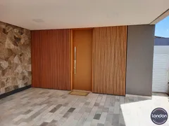 Casa de Condomínio com 3 Quartos à venda, 369m² no Vivendas Do Arvoredo, Londrina - Foto 2