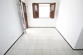 Casa com 3 Quartos para alugar, 70m² no Vila União, Fortaleza - Foto 5