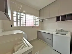 Casa com 3 Quartos à venda, 232m² no Vila Progresso, Maringá - Foto 29