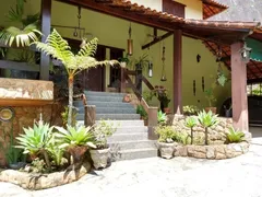 Casa com 3 Quartos à venda, 498m² no Samambaia, Petrópolis - Foto 2