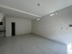 Loja / Salão / Ponto Comercial para alugar, 40m² no Carlito Pamplona, Fortaleza - Foto 2