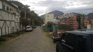 Terreno / Lote / Condomínio à venda, 304m² no Agriões, Teresópolis - Foto 1