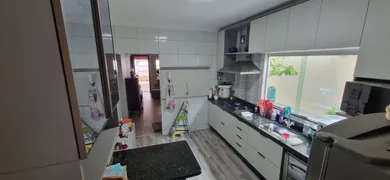 Casa com 3 Quartos à venda, 174m² no Granada, Uberlândia - Foto 5