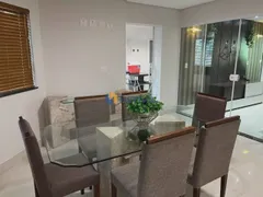 Apartamento com 4 Quartos para alugar, 236m² no Zona 01, Maringá - Foto 16