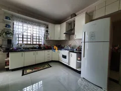 Sobrado com 3 Quartos à venda, 183m² no Vila Morangueira, Maringá - Foto 4