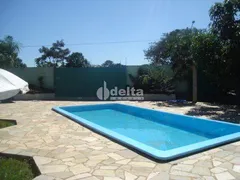 Fazenda / Sítio / Chácara com 3 Quartos à venda, 300m² no Panorama, Uberlândia - Foto 3