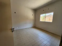 Casa com 3 Quartos para alugar, 200m² no Jóquei, Teresina - Foto 9