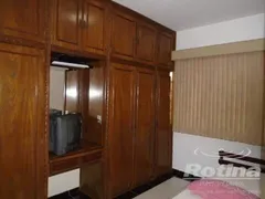 Casa com 3 Quartos à venda, 180m² no Umuarama, Uberlândia - Foto 8