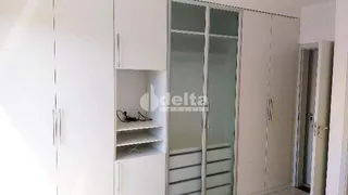 Apartamento com 3 Quartos à venda, 130m² no Morada da Colina, Uberlândia - Foto 8
