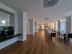 Apartamento com 2 Quartos para alugar, 60m² no Petrópolis, Porto Alegre - Foto 9