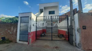 Casa Comercial com 3 Quartos para alugar, 201m² no Parque Santa Felícia Jardim, São Carlos - Foto 1