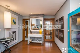 Apartamento com 3 Quartos à venda, 86m² no Mont' Serrat, Porto Alegre - Foto 2