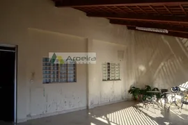 Casa com 2 Quartos à venda, 257m² no Setor Garavelo, Aparecida de Goiânia - Foto 2