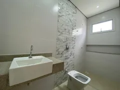 Casa com 3 Quartos à venda, 211m² no Santa Mônica, Uberlândia - Foto 15