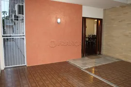 Casa Comercial com 3 Quartos para alugar, 127m² no Centro, Jacareí - Foto 15