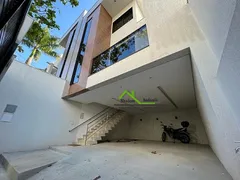 Casa com 3 Quartos à venda, 187m² no Santa Rosa, Belo Horizonte - Foto 2
