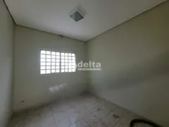 Casa Comercial para alugar, 90m² no Tabajaras, Uberlândia - Foto 9