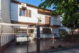 Casa com 4 Quartos à venda, 231m² no Cavalhada, Porto Alegre - Foto 2