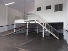 Loja / Salão / Ponto Comercial para alugar, 400m² no Vila Morangueira, Maringá - Foto 17