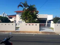 Casa com 4 Quartos à venda, 267m² no Centro, Balneário Camboriú - Foto 1