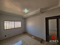 Sobrado com 5 Quartos para alugar, 220m² no Santa Genoveva, Goiânia - Foto 43