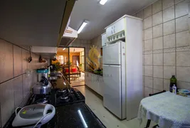 Casa Comercial com 3 Quartos à venda, 340m² no Pinheirinho, Curitiba - Foto 24