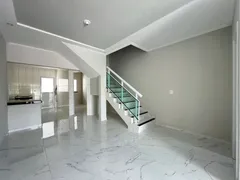 Casa com 3 Quartos à venda, 112m² no Maraponga, Fortaleza - Foto 2