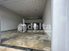 Galpão / Depósito / Armazém à venda, 220m² no Jardim Holanda, Uberlândia - Foto 4