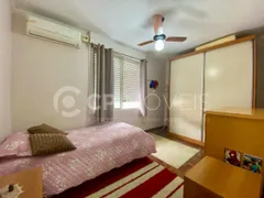 Sobrado com 3 Quartos à venda, 200m² no Santa Fé, Porto Alegre - Foto 30