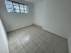 Casa com 2 Quartos para alugar, 181m² no Santa Efigênia, Belo Horizonte - Foto 9