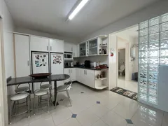 Apartamento com 3 Quartos para alugar, 145m² no Centro, Balneário Camboriú - Foto 6