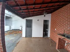 Casa com 3 Quartos para alugar, 216m² no Realengo, Rio de Janeiro - Foto 8