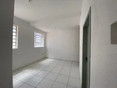 Casa Comercial com 3 Quartos para alugar, 200m² no Navegantes, Porto Alegre - Foto 13