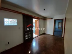 Casa com 3 Quartos à venda, 230m² no Jardim Lindóia, Porto Alegre - Foto 2