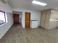 Conjunto Comercial / Sala à venda, 44m² no Petrópolis, Porto Alegre - Foto 2